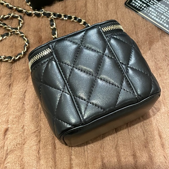 Chanel Mini Vanity With Chain Bag Black Lambskin - Picture 4 of 10